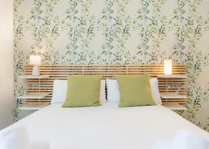 Beautiful With Balcony - Center-1bd1bth Apartament