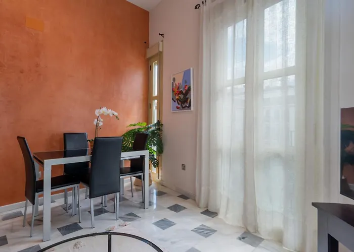 Beautiful With Balcony - Center-1bd1bth *