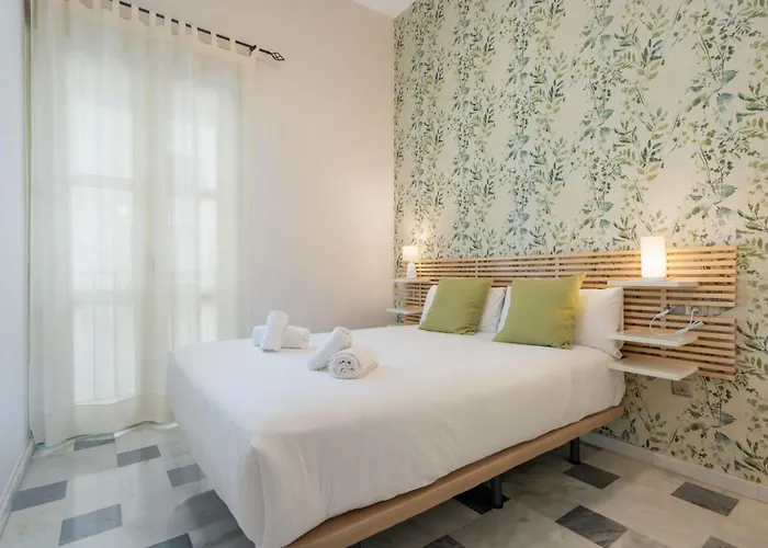 Beautiful With Balcony - Center-1bd1bth Apartament